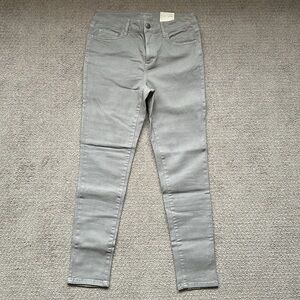 •G.H. BASS & CO.• NWT Women’s Crop Fit Pant